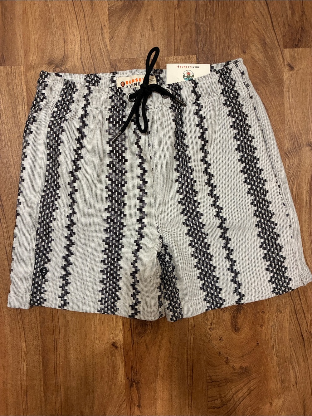 NWT Black & Gray Striped Men’s Hybrid Shorts